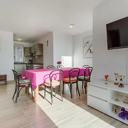 아파트 Mikic Čunski